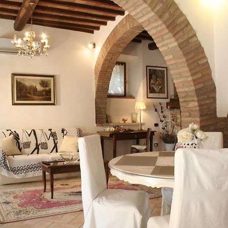 شقة تودي  في Borgo Medioevale المظهر الخارجي الصورة