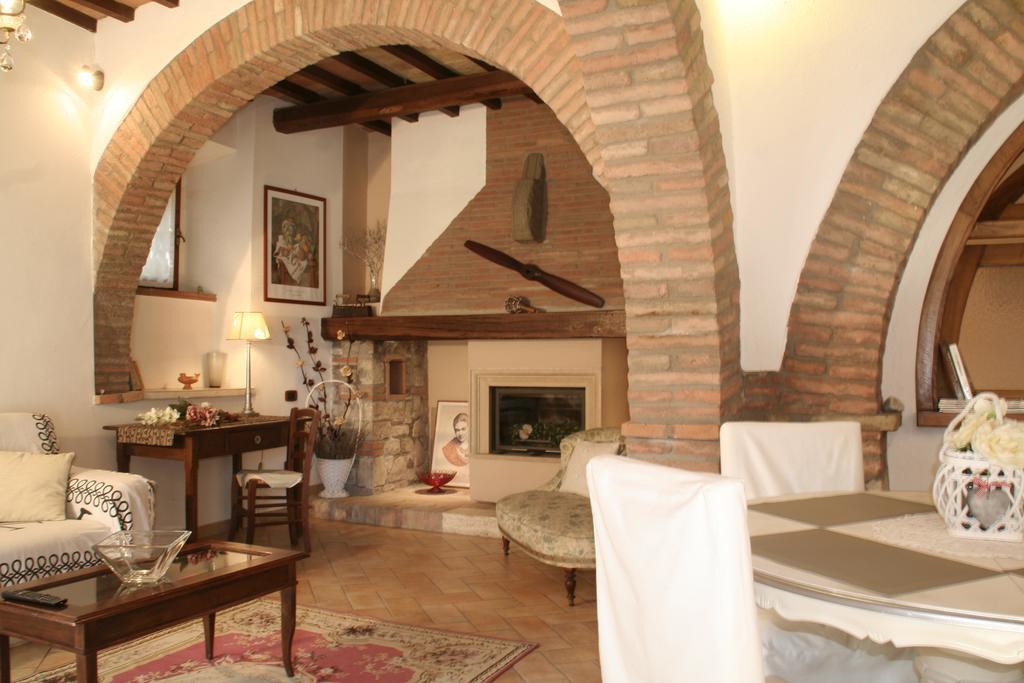 شقة تودي  في Borgo Medioevale المظهر الخارجي الصورة